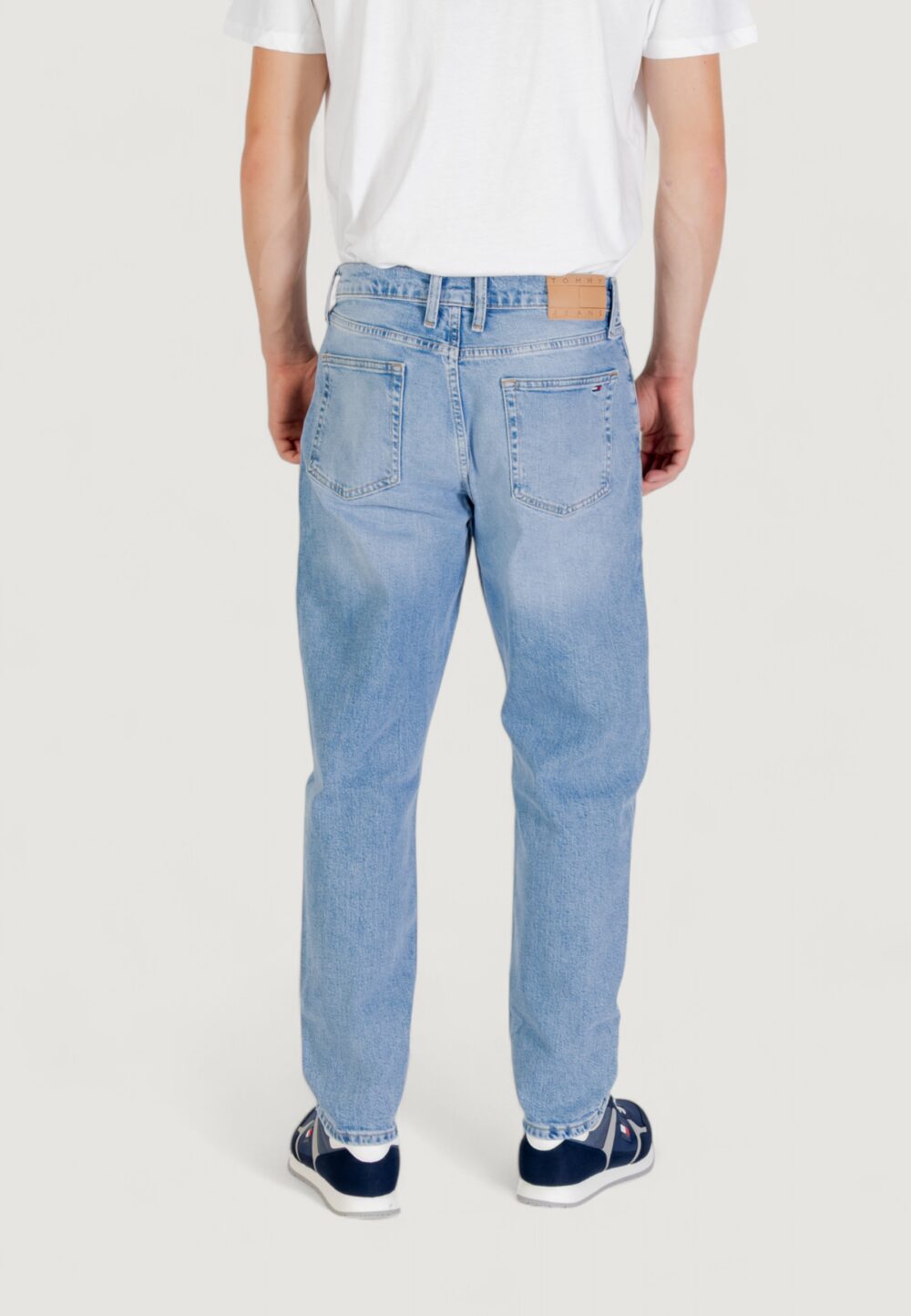 Jeans Tapered Tommy Hilfiger Jeans ISAAC RLXD TPRD BI01 Denim chiaro - Foto 4