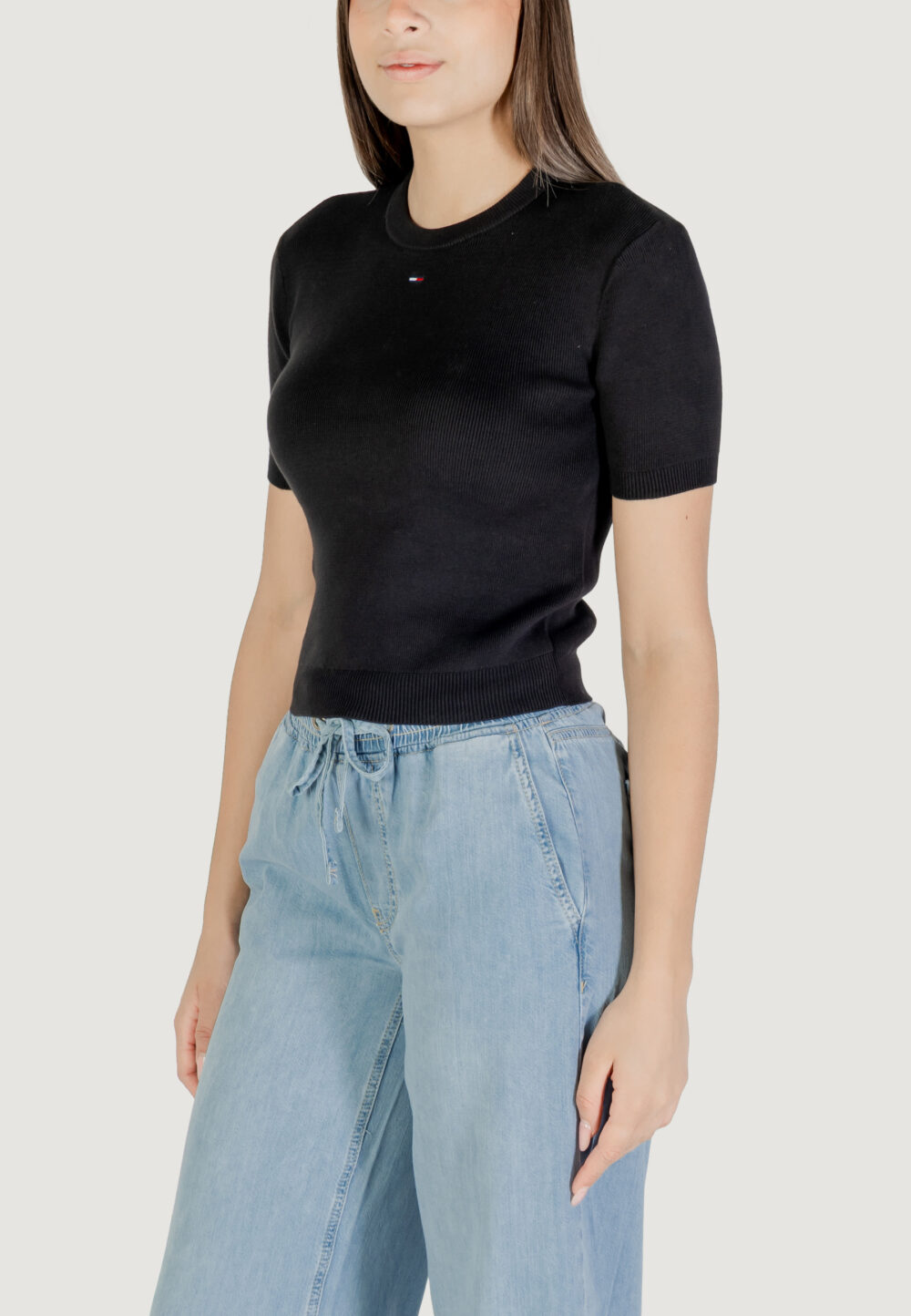 Maglia in filo manica corta Tommy Hilfiger Jeans TJW ESSENTIAL SS SWE Nero - Foto 2