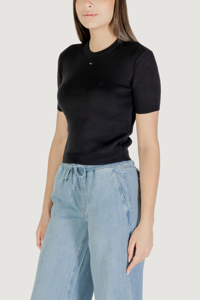 Maglia in filo manica corta Tommy Hilfiger TJW ESSENTIAL SS SWE Nero – DW0DW19336