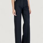 Pantaloni bootcut Guess Active CARLA FLARE PANTS Nero - Foto 4