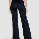 Pantaloni bootcut Guess Active CARLA FLARE PANTS Nero - Foto 5
