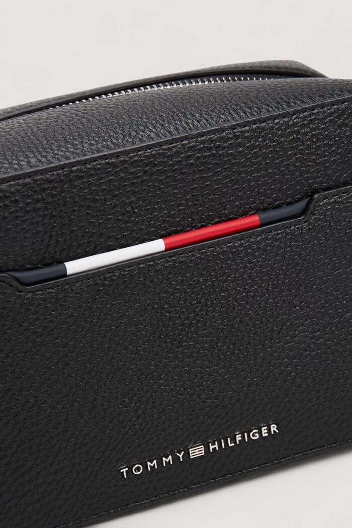 Pochette e beauty Tommy Hilfiger TH CENTRAL WASHBAG Nero – AM0AM13524