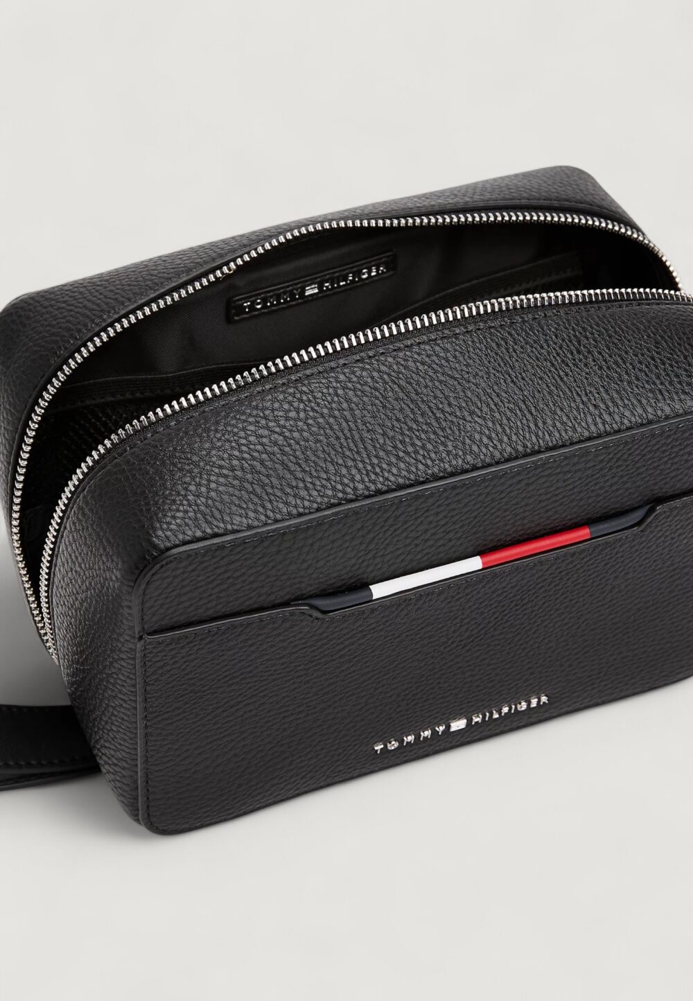 Pochette e beauty Tommy Hilfiger TH CENTRAL WASHBAG Nero - Foto 4