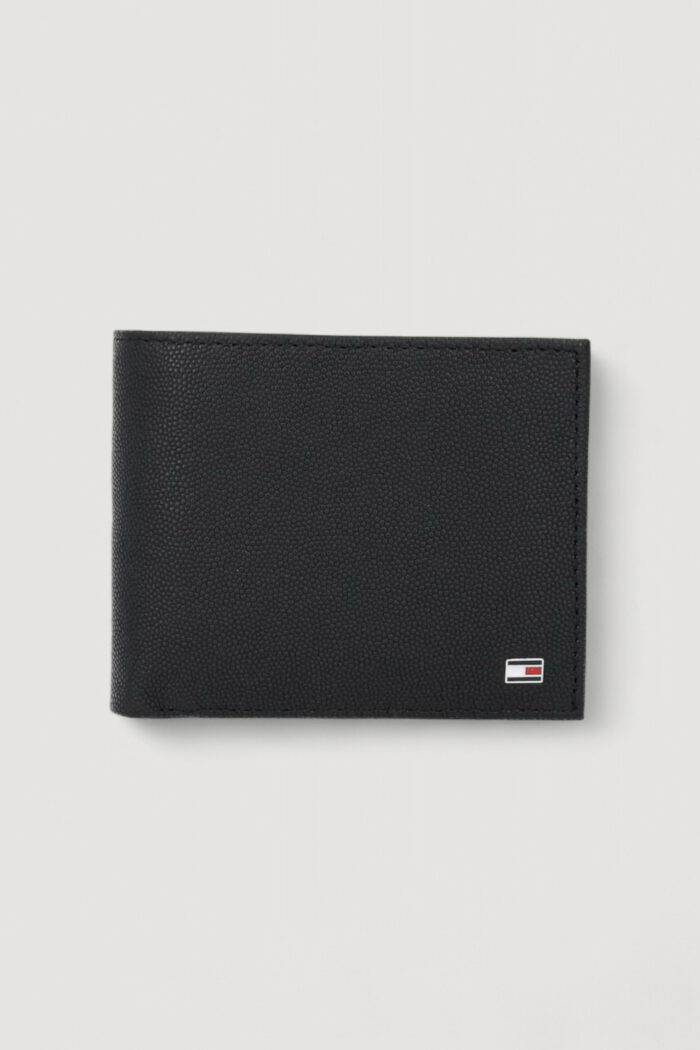 Portafoglio con portamonete Tommy Hilfiger TH FLAG CC AND COIN Nero – AM0AM13519