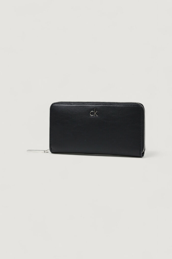 Portafoglio grande Calvin Klein CK RE-LOCK LARGE ZIP AROUND Nero – LV04F1034G