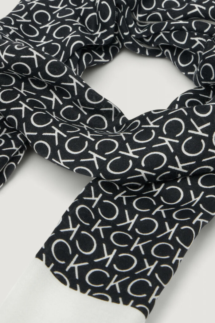 Sciarpa Calvin Klein AP MNML LG SHWL 70 X Nero – LV04F8053G