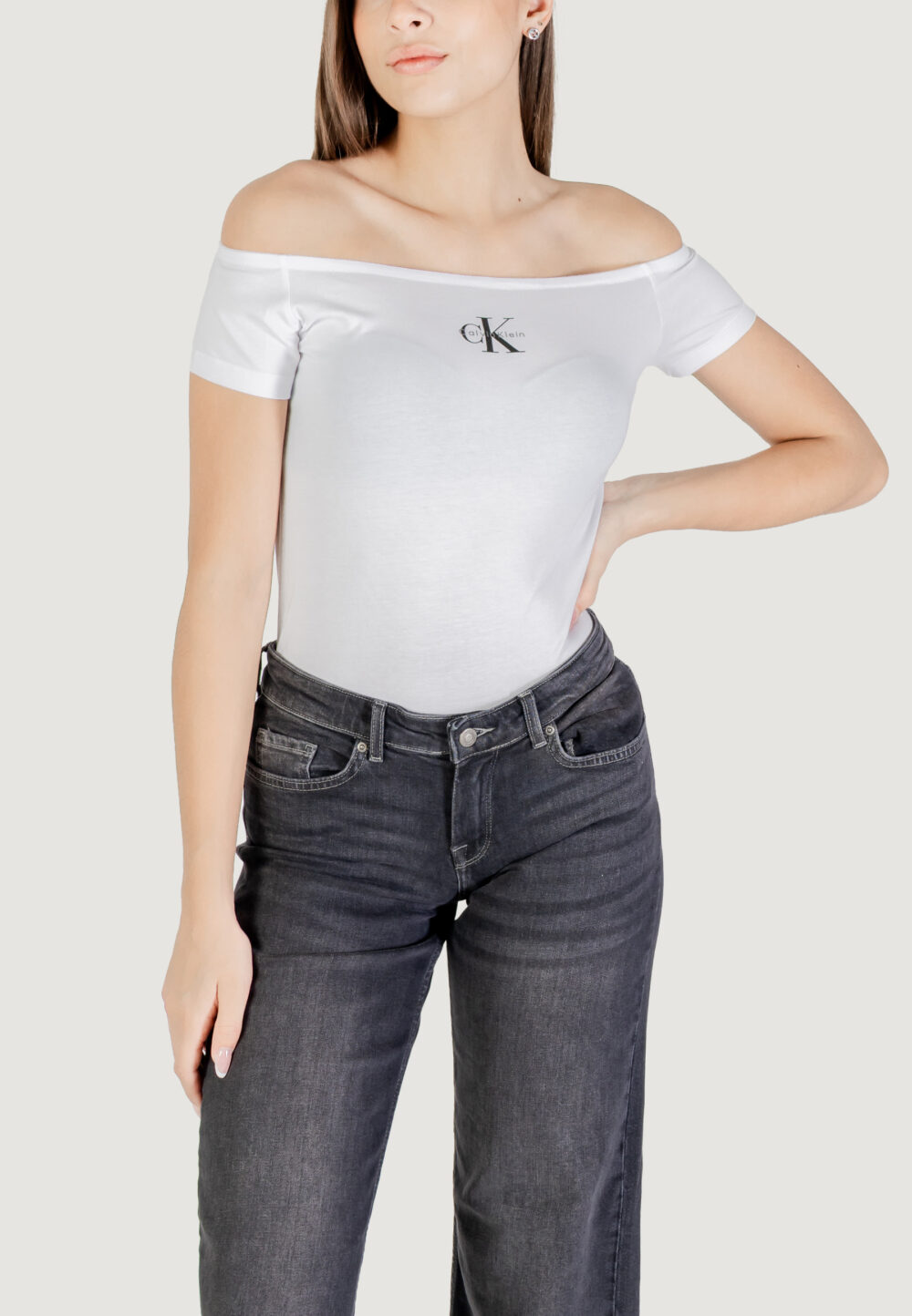 T-shirt Calvin Klein Jeans MONOGRAM OFF SHOULDE Bianco - Foto 1