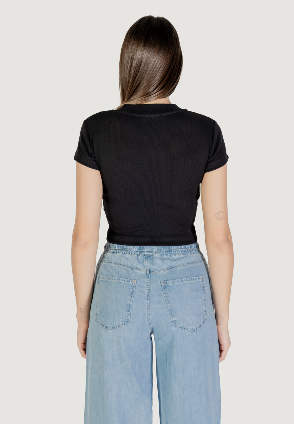T-shirt Calvin Klein Jeans CK RIB BABY TEE Nero - Foto 4