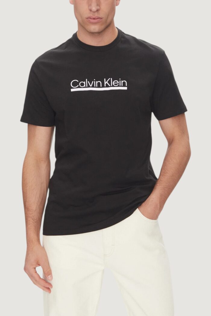 T-shirt Calvin Klein SS 30s EU SP OUTLINE Nero – LV04RC852G