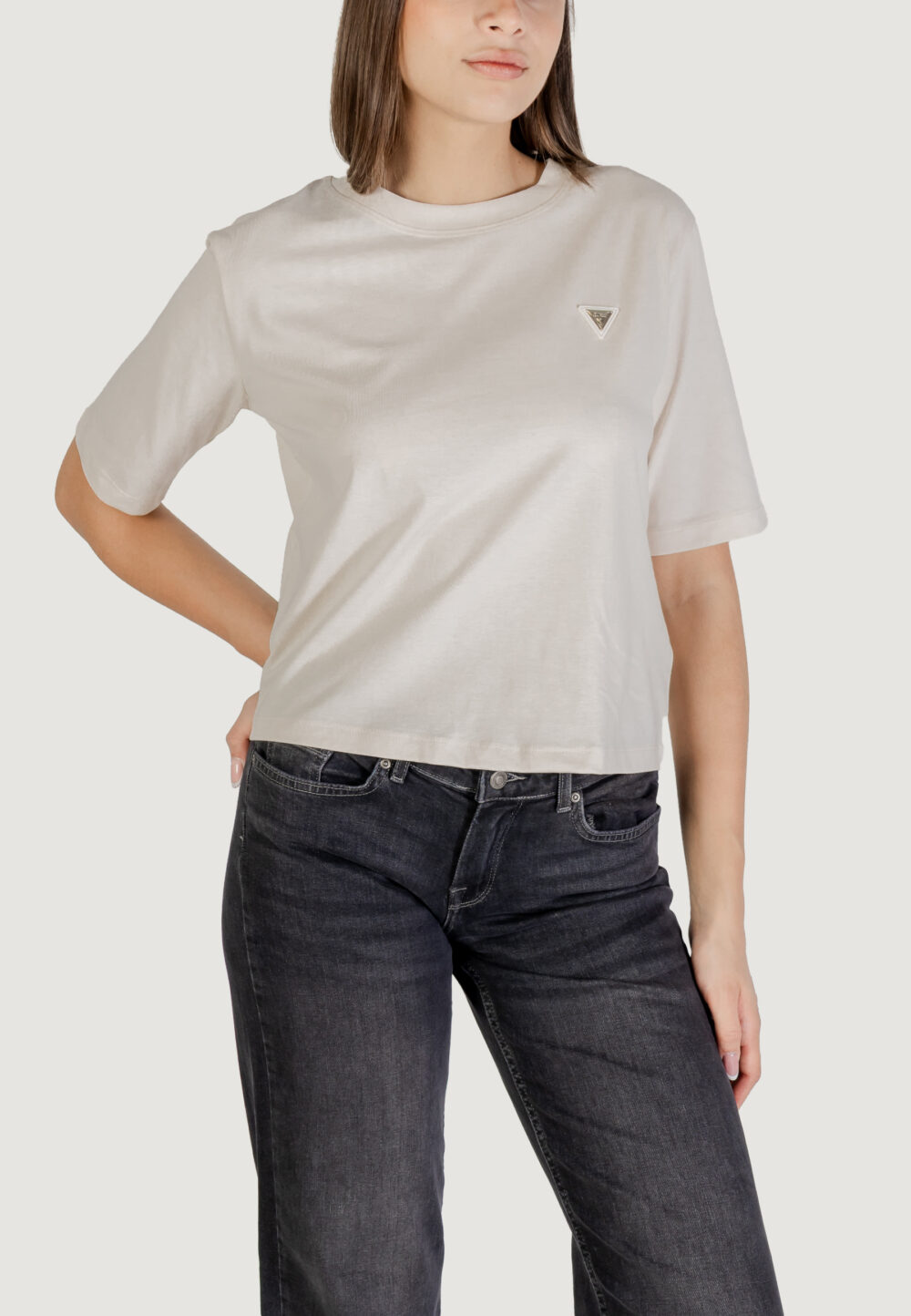 T-shirt Guess Active COLETTE BOXY TSHIRT Beige chiaro - Foto 1