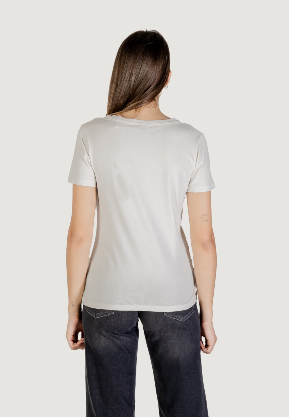 T-shirt Guess Active COLETTE T-SHIRT Panna - Foto 5