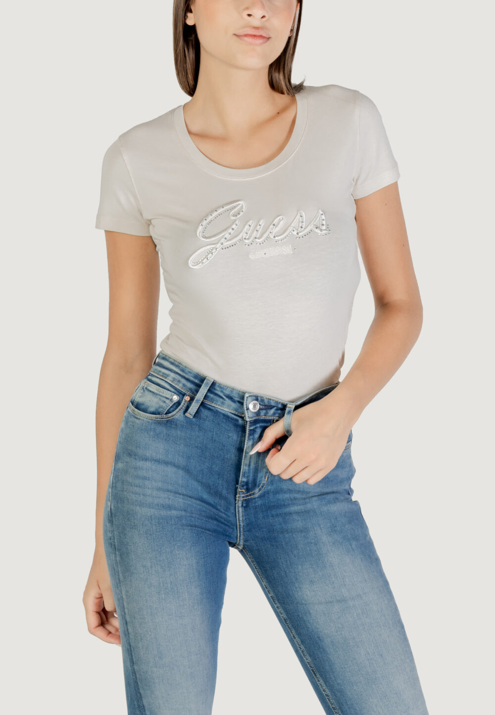 T-shirt Guess CN SS EMBRO SCRIPT LOGO TEE Beige chiaro - Foto 1