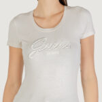 T-shirt Guess CN SS EMBRO SCRIPT LOGO TEE Beige chiaro - Foto 2