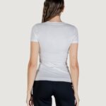 T-shirt Guess CN SS GUESS LOGO TEE Bianco - Foto 5