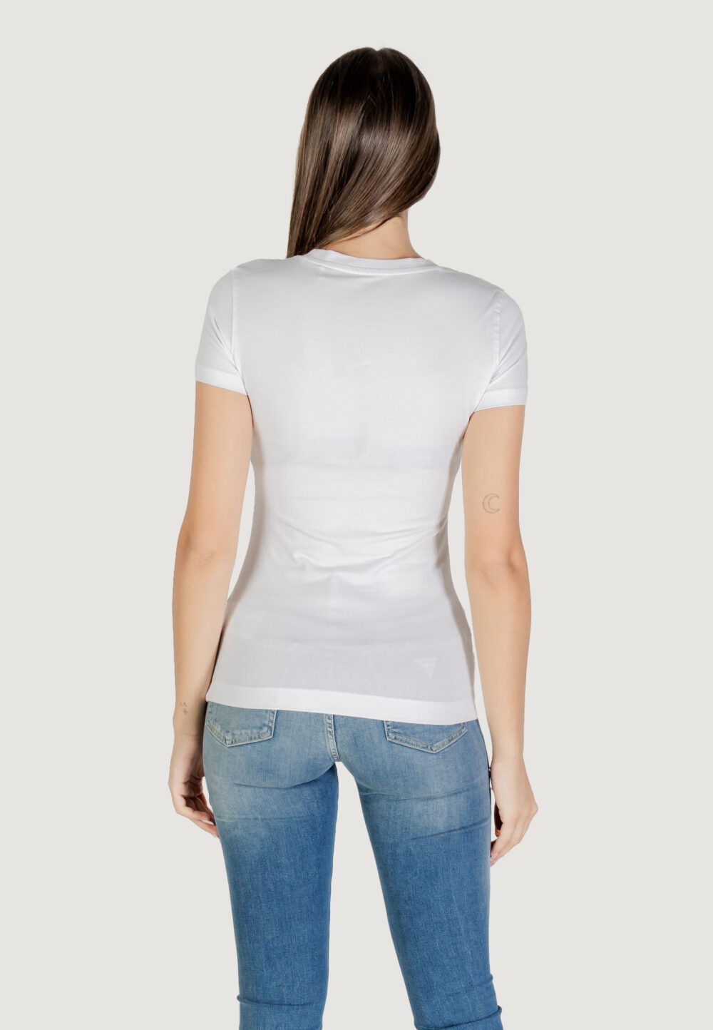 T-shirt Guess SS TRIANGLE FLOWERS TEE Bianco - Foto 5