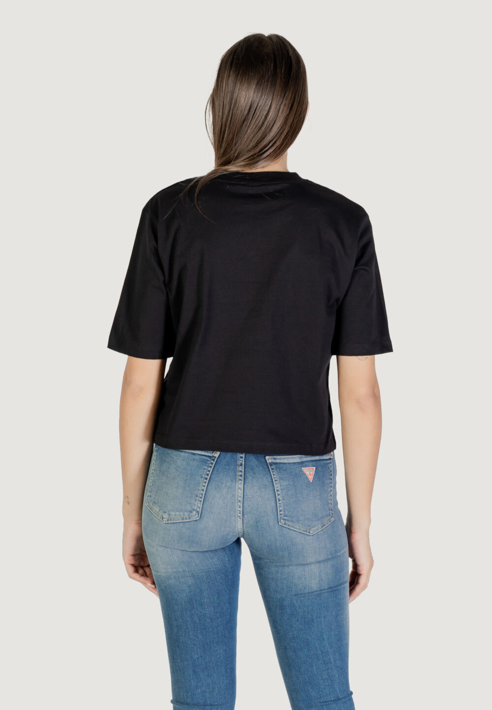 T-shirt Guess Active GLORIA BOXY T-SHIRT Nero - Foto 5