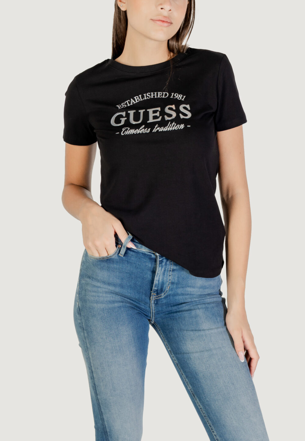 T-shirt Guess Active NINA SS CN T-SHIRT Nero - Foto 1