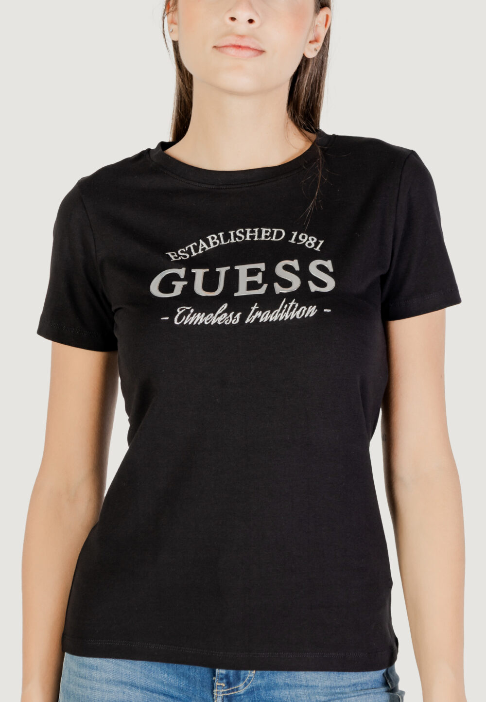 T-shirt Guess Active NINA SS CN T-SHIRT Nero - Foto 2