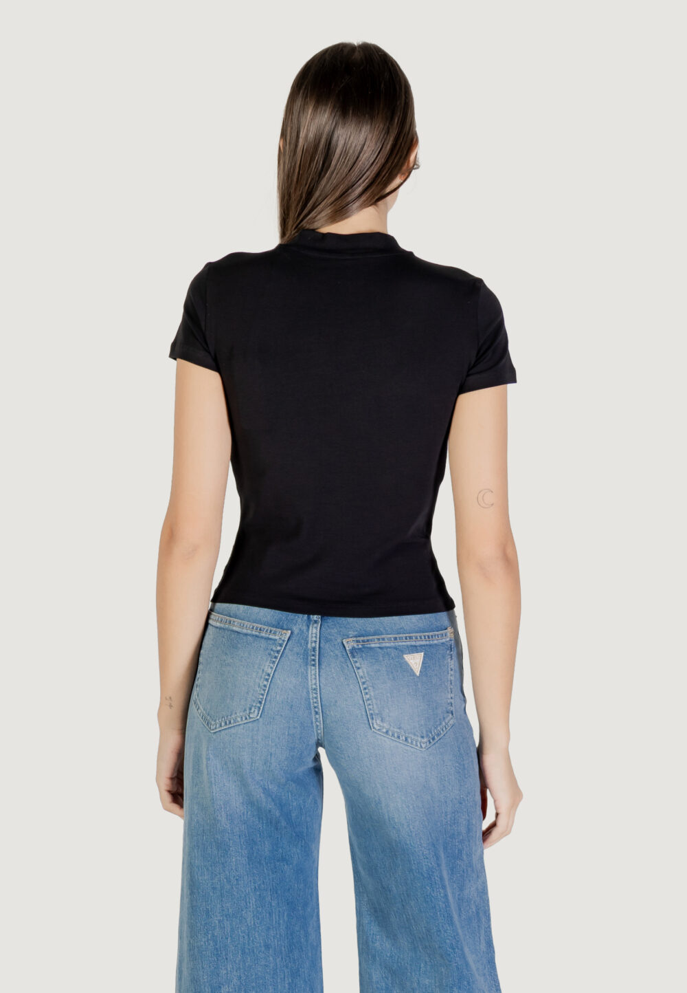T-shirt Guess SS MOCK NECK ALL OVER 4G TEE Nero - Foto 5
