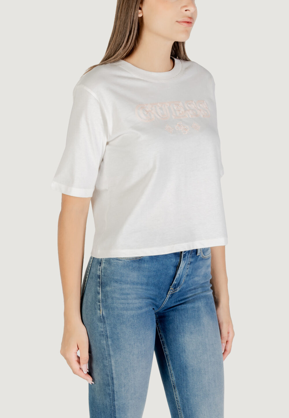 T-shirt Guess Active GLORIA BOXY T-SHIRT Panna - Foto 3