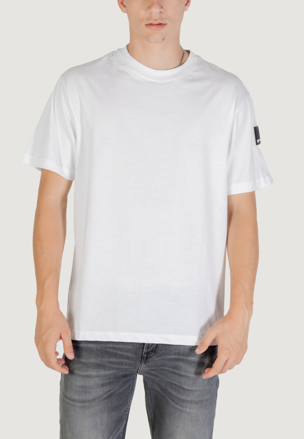 T-shirt KARL LAGERFELD KLJ REG RUBBER PATCH TEE Bianco - Foto 5