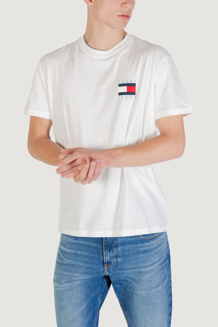 T-shirt Tommy Hilfiger TJM REG FLAG GRAPH B Bianco – DM0DM21910
