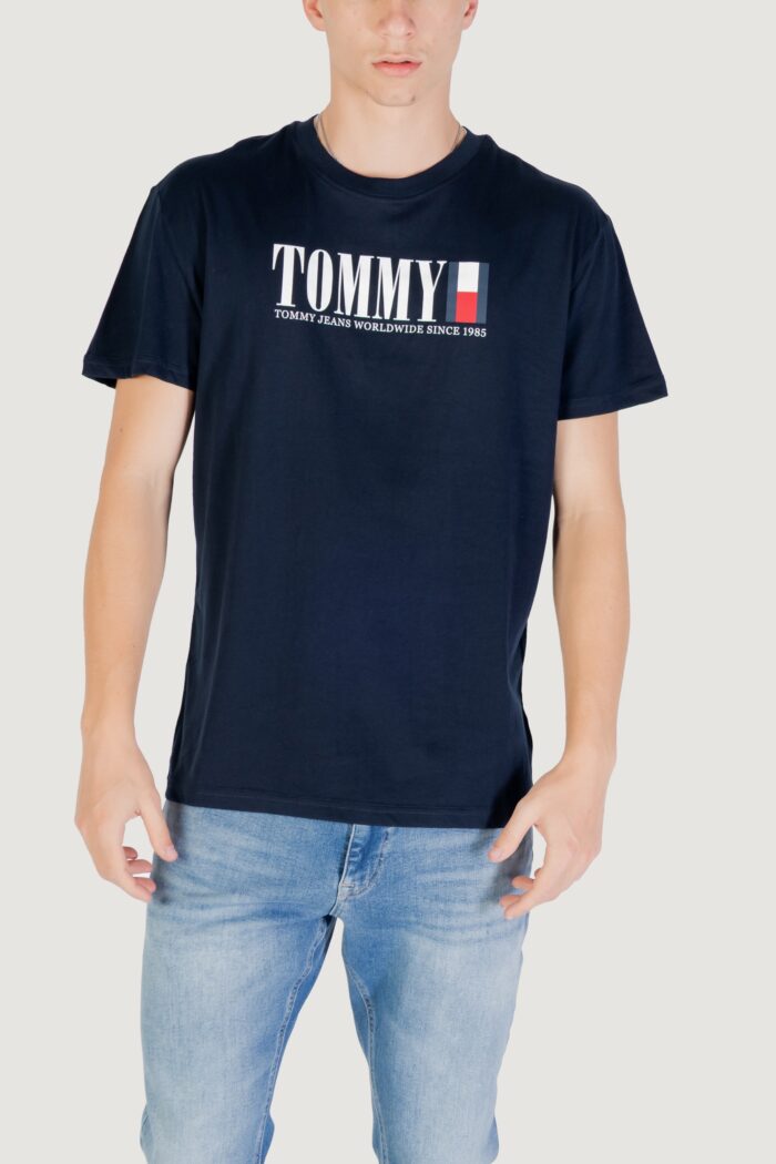 T-shirt Tommy Hilfiger TJM REG TOMMY DNA FL Blue scuro – DM0DM21941