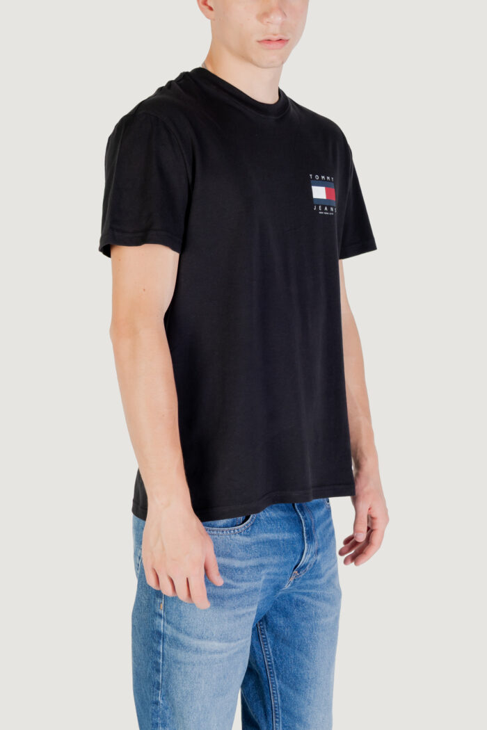 T-shirt Tommy Hilfiger TJM REG FLAG GRAPH B Nero – DM0DM21910