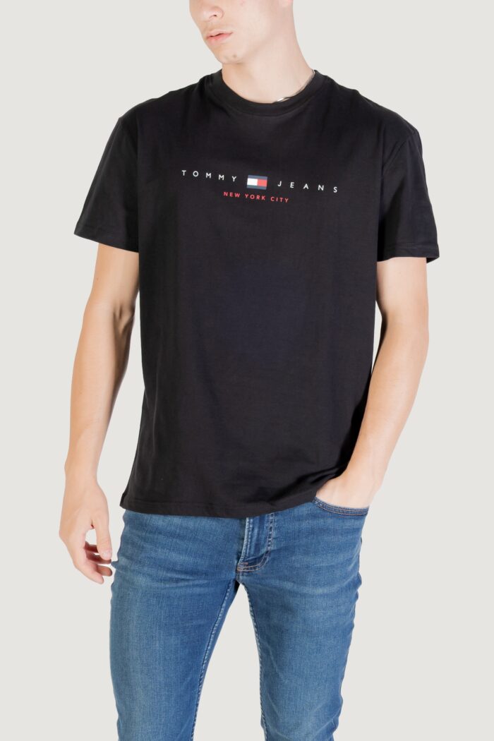 T-shirt Tommy Hilfiger TJM REG FLAG LINEAR Nero – DM0DM21911