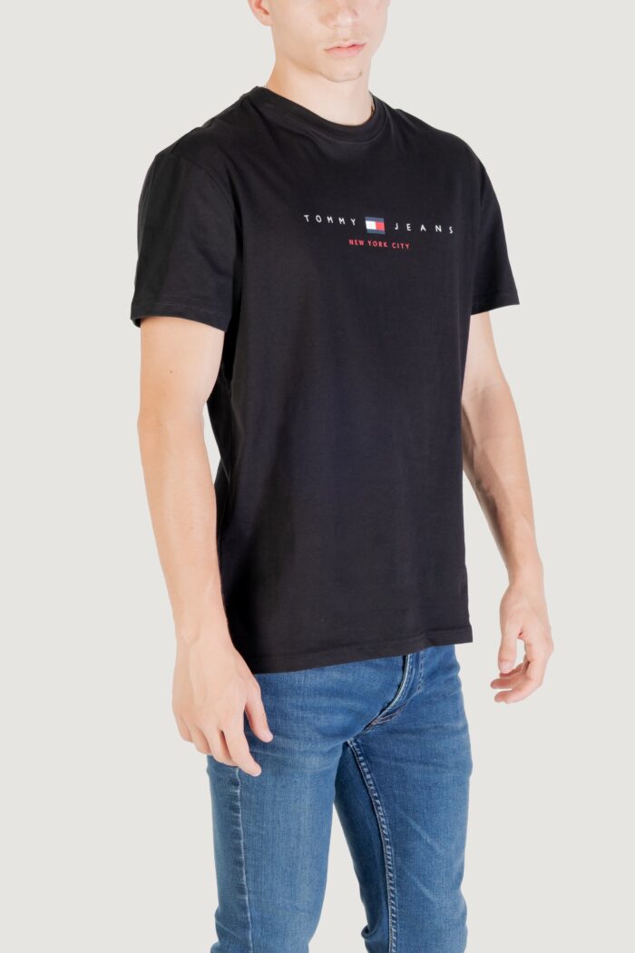 T-shirt Tommy Hilfiger TJM REG FLAG LINEAR Nero – DM0DM21911