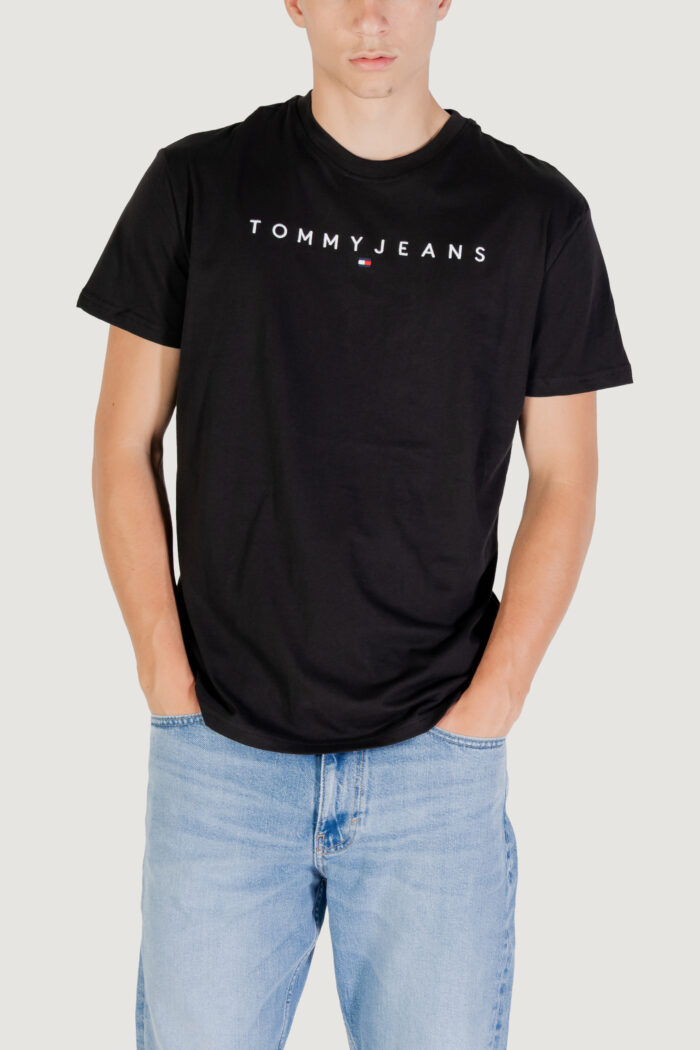 T-shirt Tommy Hilfiger TJM REG LINEAR LOGO Nero – DM0DM20744