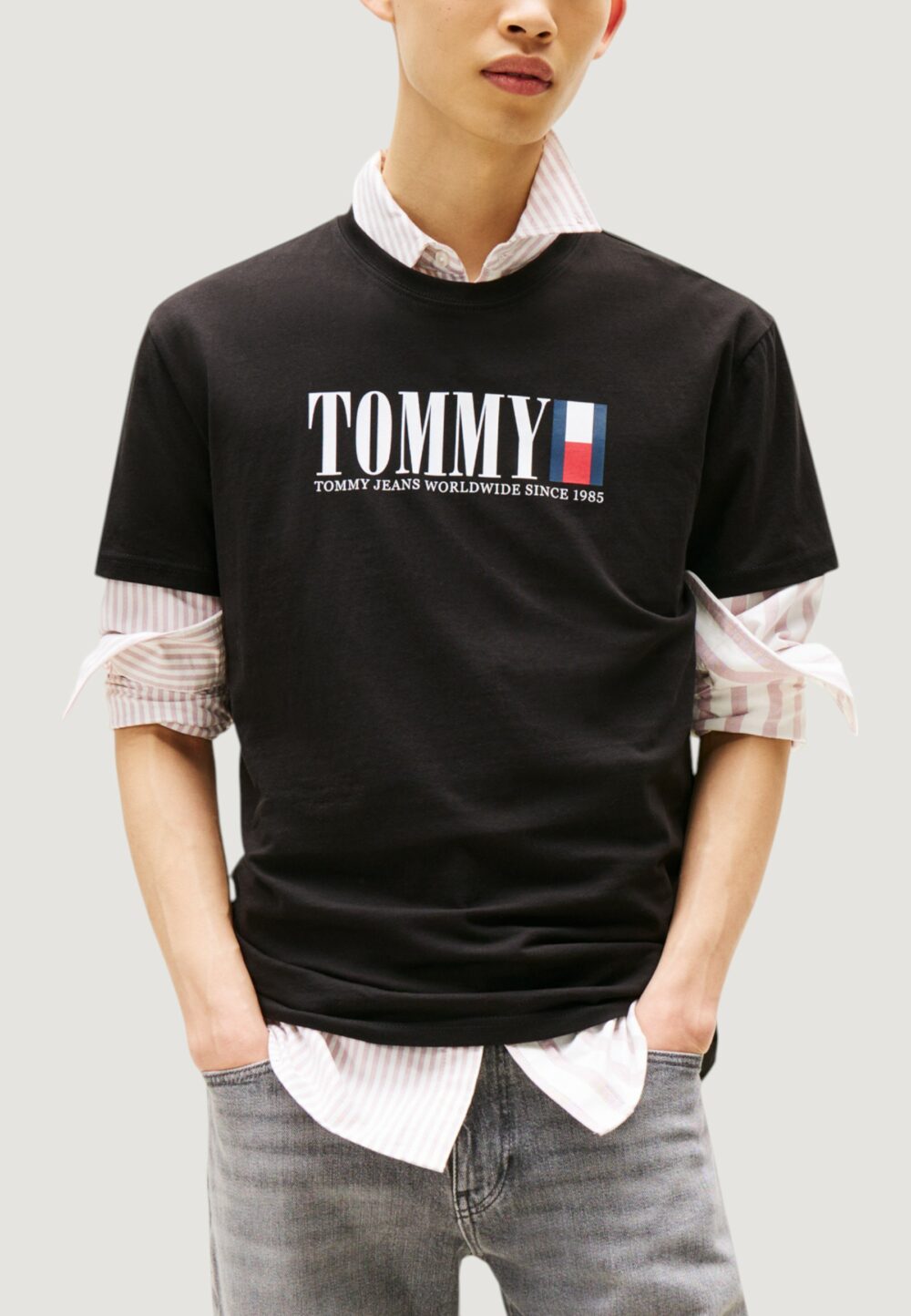 T-shirt Tommy Hilfiger Jeans TJM REG TOMMY DNA FL Nero - Foto 2