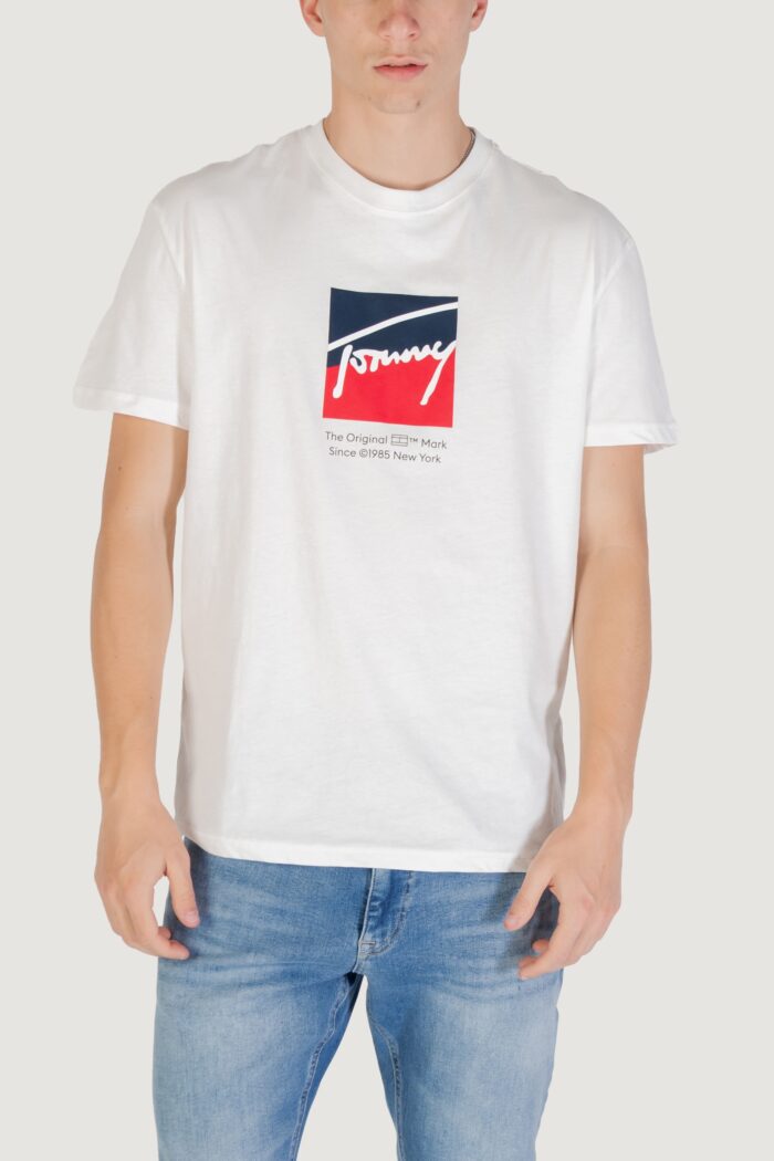 T-shirt Tommy Hilfiger TJM REG RWB DNA TEE Panna – DM0DM21940