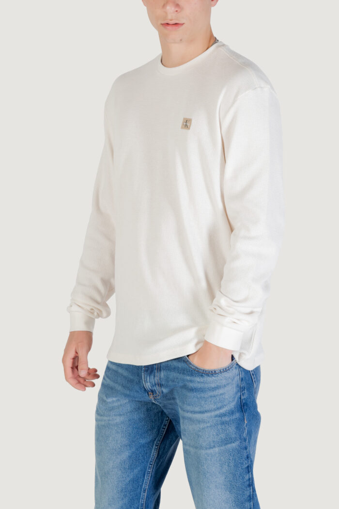 T-shirt manica lunga Calvin Klein LS WAFFLE BADGE CREW Latte – LV040EM217