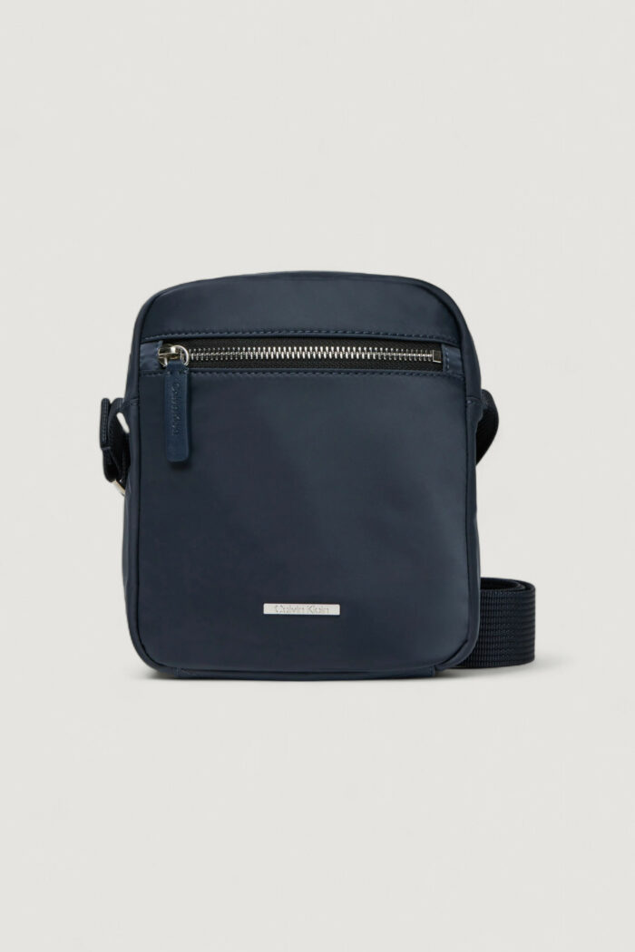 Tracolla Calvin Klein SLEEK NYLON REPORTER Blu – LV04D3176G