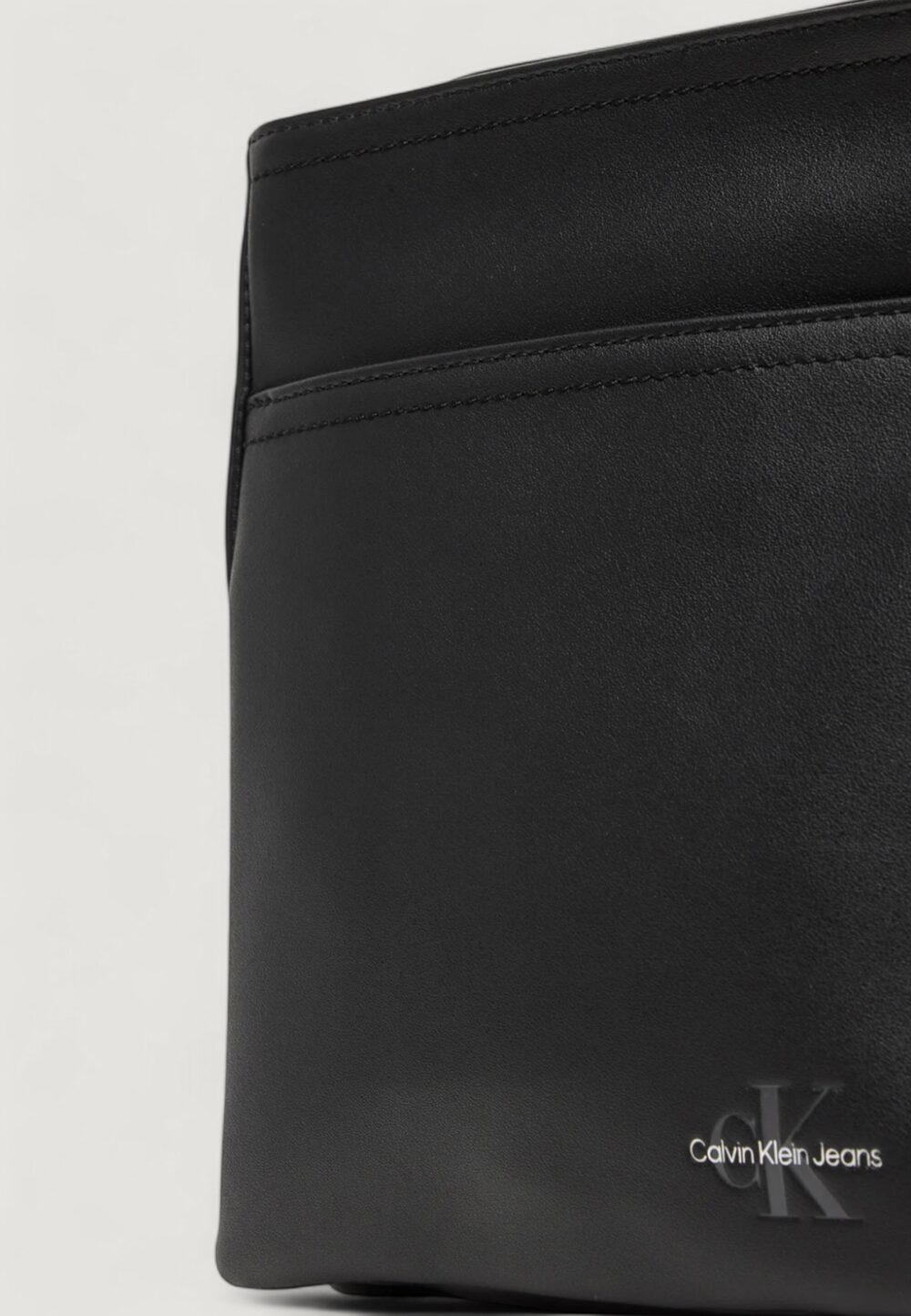 Tracolla Calvin Klein MONO LOGO FLAT PACK 18 Nero - Foto 3