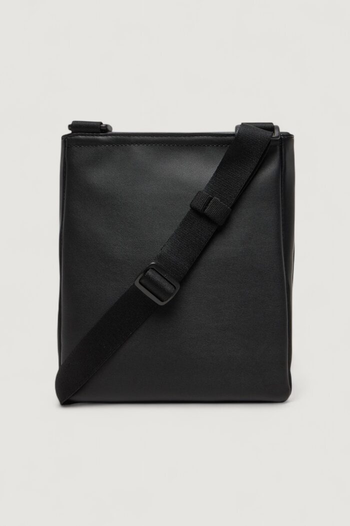 Tracolla Calvin Klein MONO LOGO FLAT PACK 18 Nero – LV04G3107G