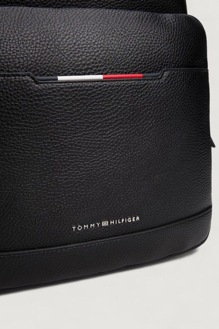 Zaino Tommy Hilfiger TH CENTRAL BACKPACK Nero – AM0AM13483