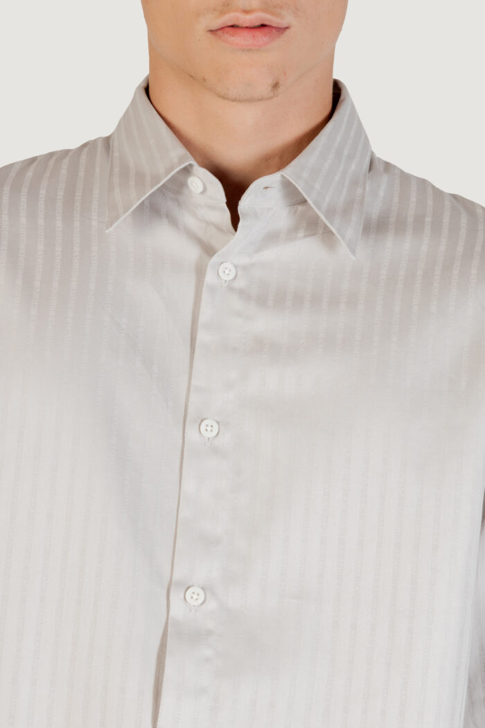 Camicia manica lunga Armani Exchange  Grigio Chiaro – XM001868 AF18836