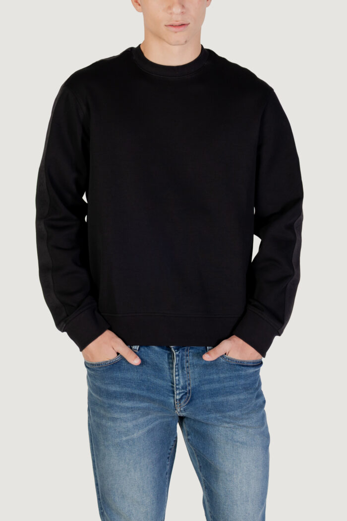 Felpa senza cappuccio Armani Exchange  Nero – XM001296 AF10818