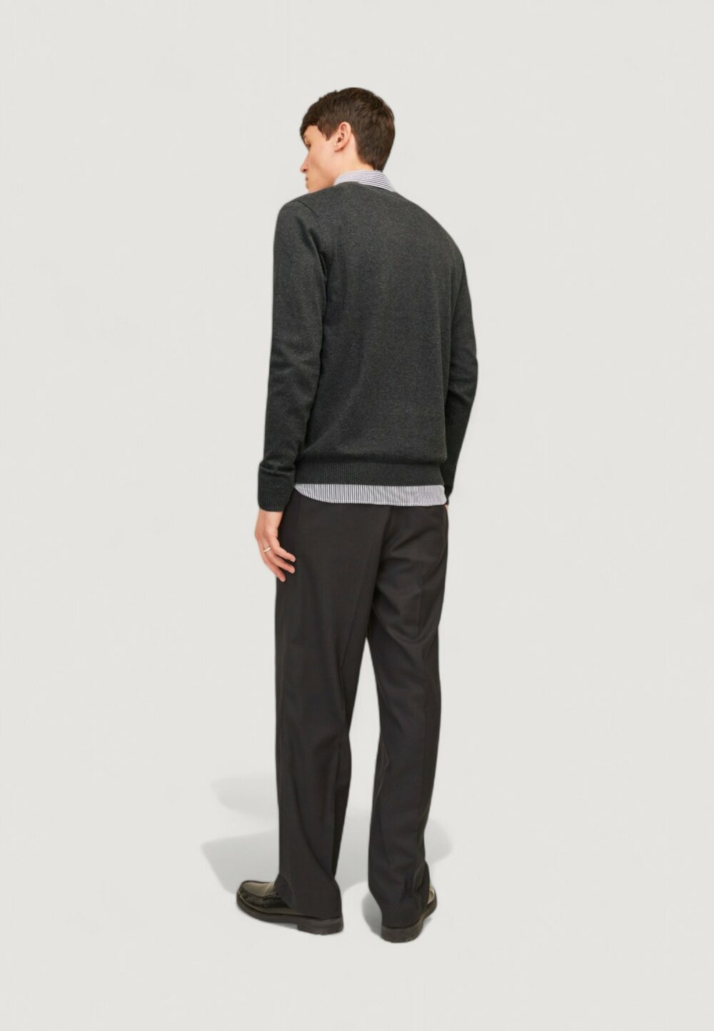 Maglia Jack Jones JJEBASIC KNIT V-NECK NOOS Grigio Scuro - Foto 4