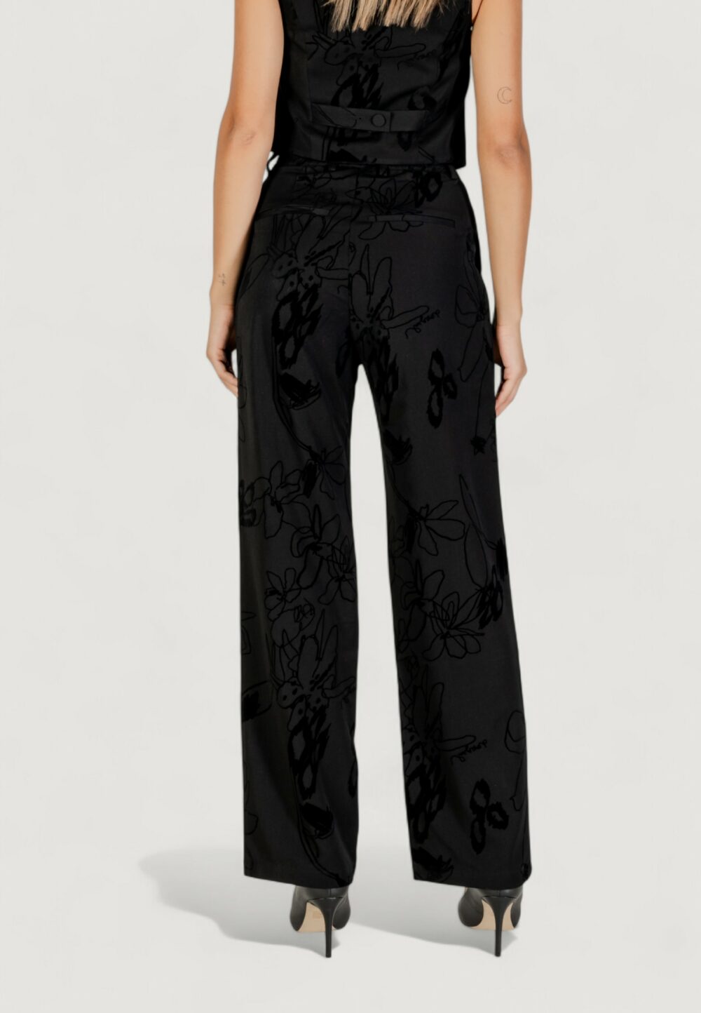 Pantaloni bootcut Desigual PANT_FLOCK Nero - Foto 5