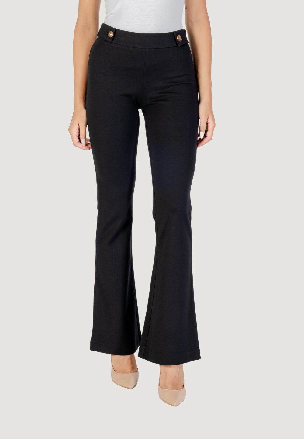 Pantaloni bootcut Guess MAELICE BUTTONS FLARE PANT Nero - Foto 1