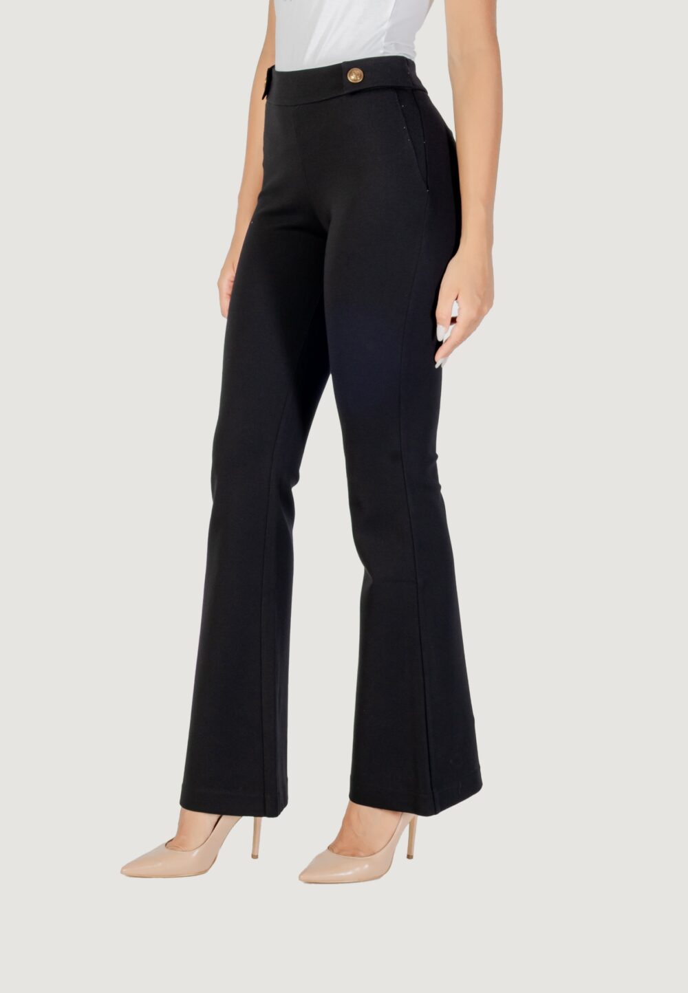 Pantaloni bootcut Guess MAELICE BUTTONS FLARE PANT Nero - Foto 3