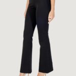 Pantaloni bootcut Guess MAELICE BUTTONS FLARE PANT Nero - Foto 3