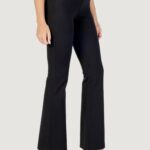 Pantaloni bootcut Guess MAELICE BUTTONS FLARE PANT Nero - Foto 4