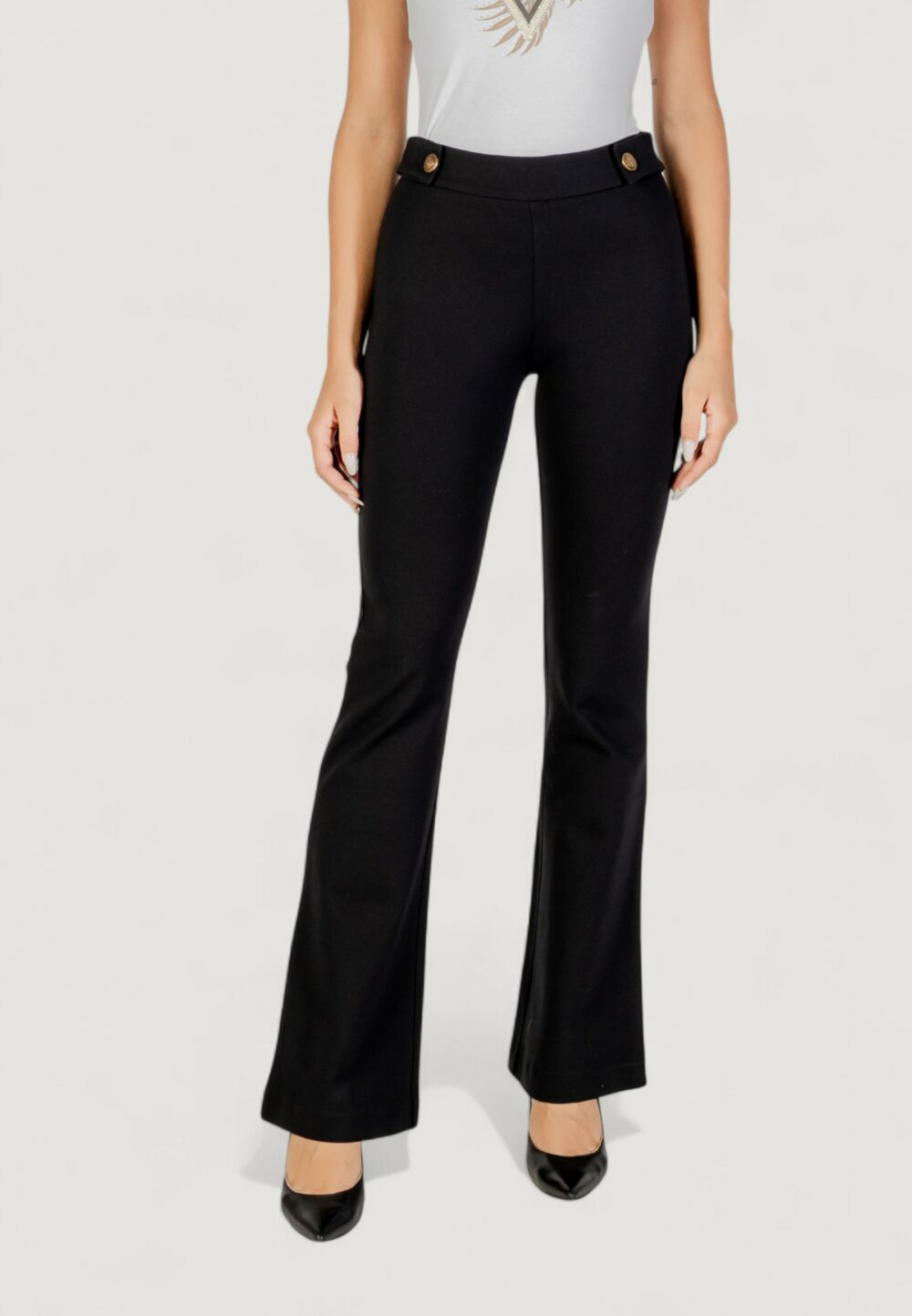 Pantaloni bootcut Guess MAELICE BUTTONS FLARE PANT Nero - Foto 1