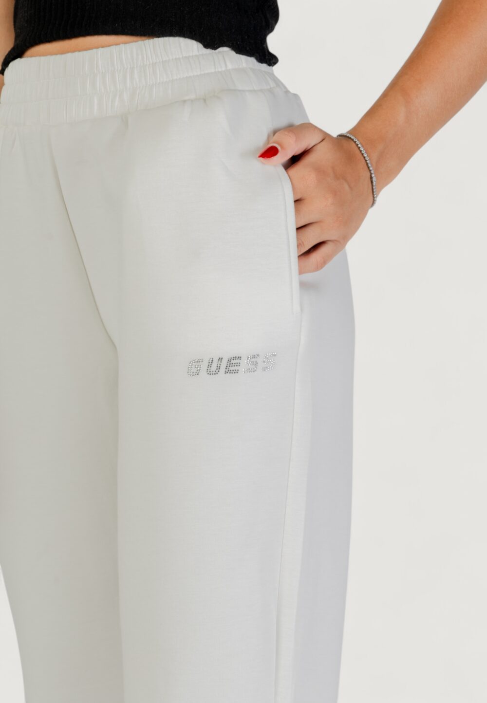 Pantaloni sportivi Guess Active CECILIA SCUBA JOGGER PANTS Latte - Foto 2