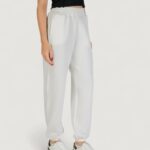 Pantaloni sportivi Guess Active CECILIA SCUBA JOGGER PANTS Latte - Foto 4