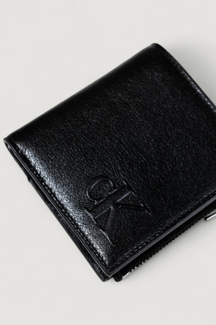 Portafoglio con portamonete Calvin Klein SCLPTD IMPRSSN CMPCT Nero – LV04G1074G